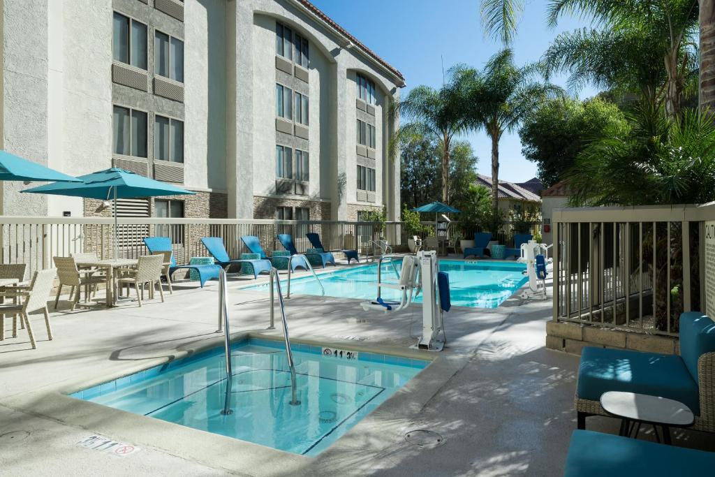 Hampton Inn Los Angeles Santa Clarita Main image 1